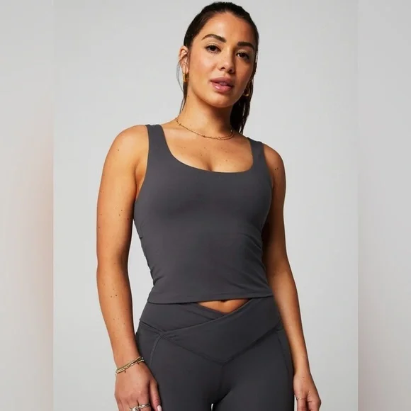 NWT 🔥Fabletics🔥Oasis Twist Built In Bra Tank Top Size Large​​​ - Picture 1 of 5